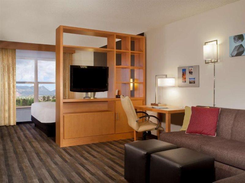 Hyatt House - University Village Colorado Springs Eksteriør billede